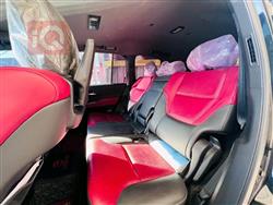 تۆیۆتا لاند کروزەر